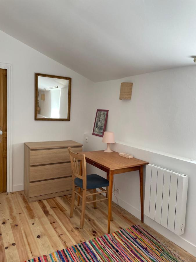 Maison, Calme Avec Cheminee. Botmeur Extérieur photo